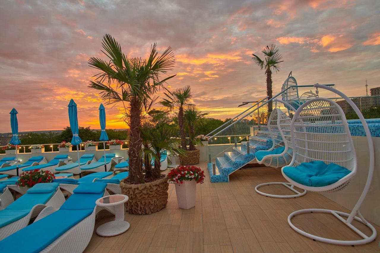 Hotel & Spa Nemo With Dolphins Kharkiv Eksteriør bilde
